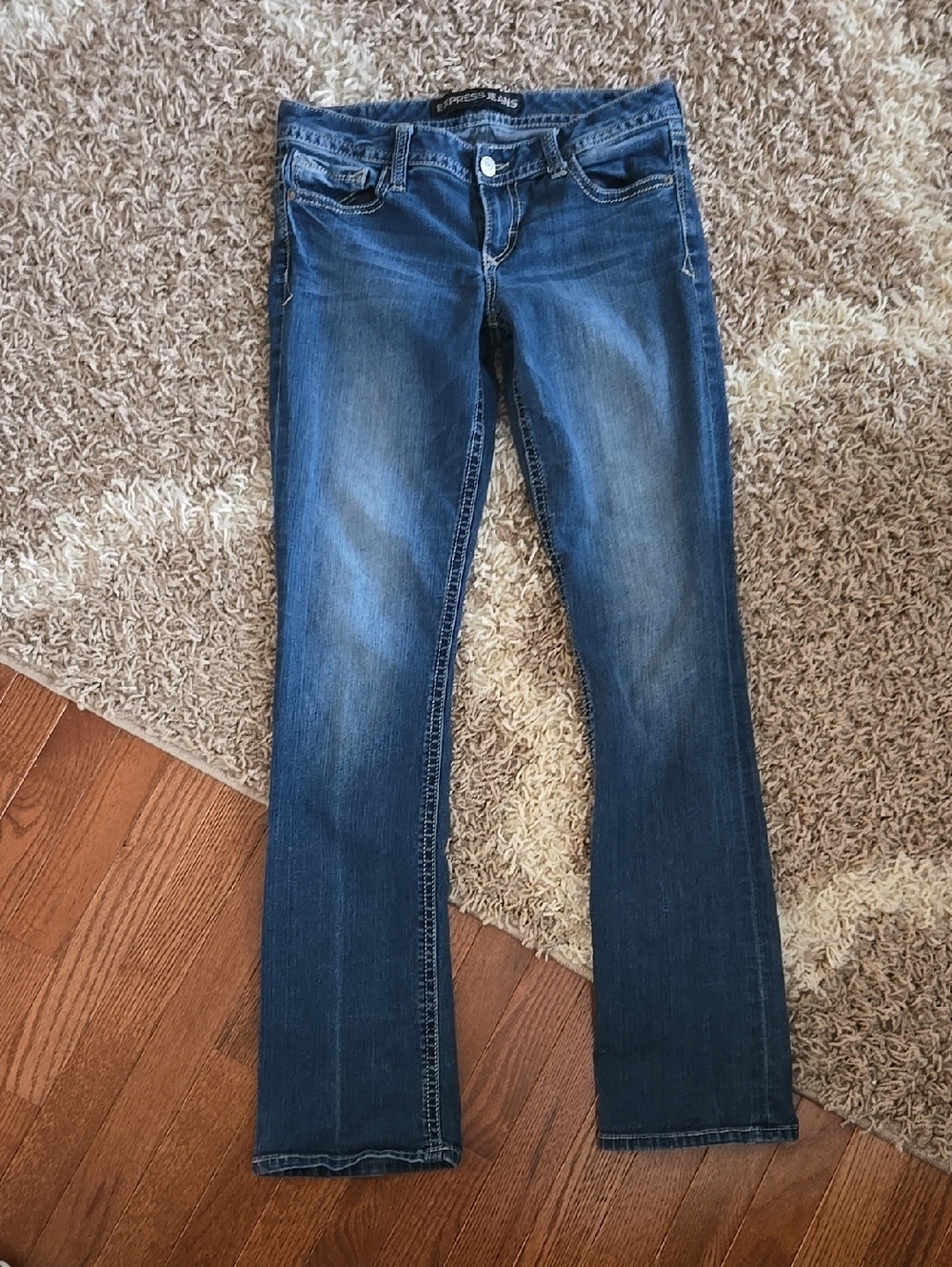 Express Barely Boot Stella Low Rise Stretch Jeans - Picture 2 of 9